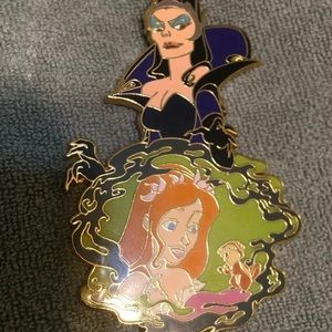 Disney Enchanted Giselle  Queen Narissa pin Le 500